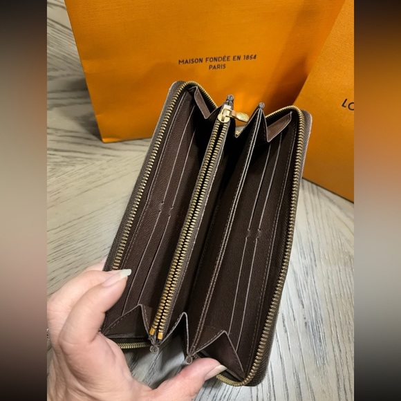 VTG Louis Vuitton Damier Zippy zip wallet - Picture 3 of 12